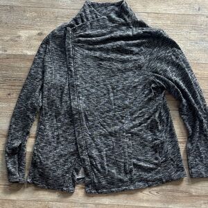 G.H. Bass & Co. Gray Women's Sweatshirt